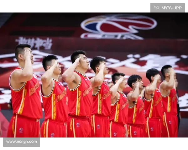 CBA转会窗开启各队动作频繁 聚焦球员流动与市场变动分析